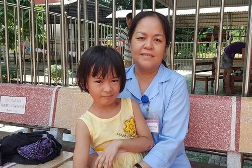 Cuộc sống sau 8 năm của bé gái bị bỏ rơi ở chùa Bồ Đề khi mới 1 ngày tuổi