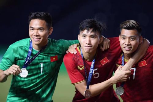 Vòng loại World Cup 2022: Cơ hội nào cho các tuyển thủ xứ Nghệ?