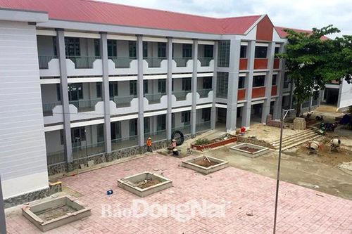 Vùng sâu, vùng xa đón năm học mới
