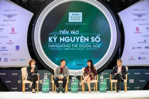 Kỷ nguyên số hóa:Chậm quá thì bị 'vượt mặt', nhanh quá lại gặp 'cú sốc'