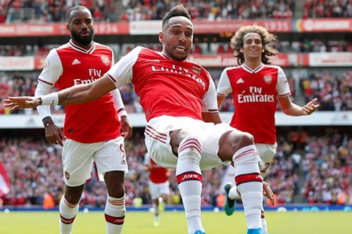 Arsenal, đừng trở thành người khổng lồ với đôi chân đất sét