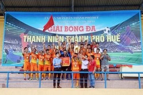 Thể thao Thể thao trong nước Phường Đúc gây bất ngờ tại giải bóng đá thanh niên thành phố Huế
