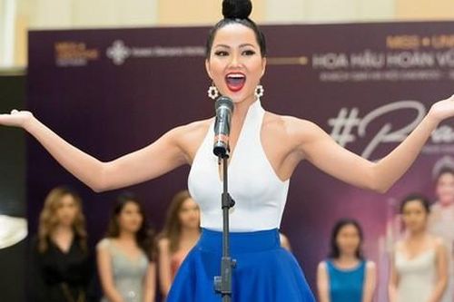 Hoa hậu H'Hen Niê thừa nhận từng chăm chỉ 'săn' hàng thùng vì nghĩ rằng độc và lạ