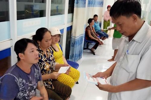 Cà Mau: 2 người nhập viện vì bị chó cắn