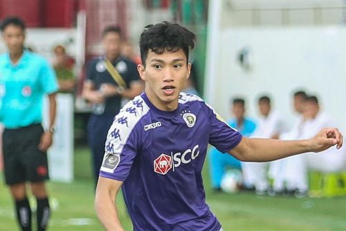 'Đoàn Văn Hậu khó bình phục trước trận gặp Thái Lan'
