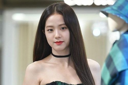 'Nín thở' trước vẻ đẹp hớp hồn của Jisoo (Blackpink) trong sự kiện Dior