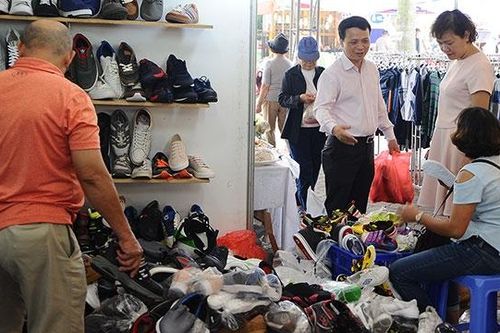 Nhập nhèm hàng hóa 'đội lốt' hàng Việt Nam