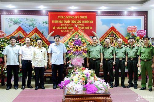 Lãnh đạo tỉnh chúc mừng Công an Nghệ An nhân ngày truyền thống