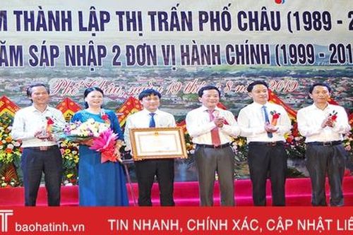 Thị trấn Phố Châu đón nhận Bằng khen của Thủ tướng Chính phủ