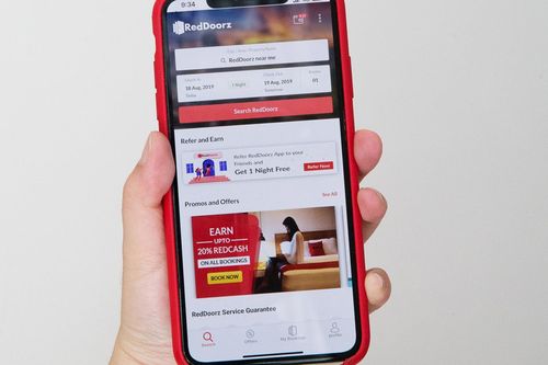 Cựu nhân viên khách sạn thành chủ startup dịch vụ lưu trú triệu USD