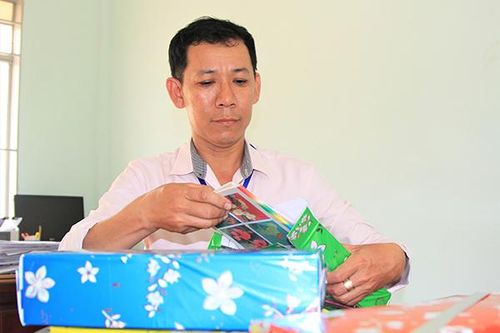 Giỏi công tác, tích cực làm từ thiện