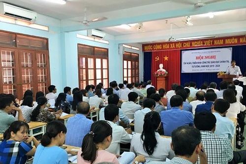 Triển khai nhiệm vụ giáo dục chính trị, tư tưởng năm học 2019-2020