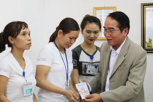 Chính trị - Xã hội Theo dòng thời sự Chăm lo đời sống cho người lao động là thực hiện di chúc của Bác
