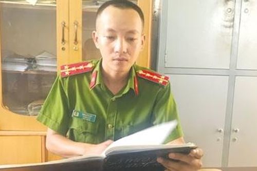 Khi bản làng có anh