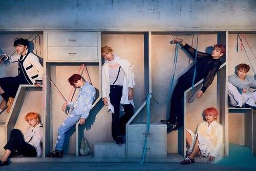 Ngày BTS nghỉ, album 'Love Yourself: Answer' vẫn lập kỷ lục trên BXH Billboard