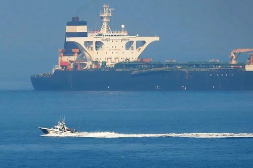 Bất chấp cảnh báo của Mỹ, tàu chở dầu của Iran vẫn thẳng tiến Hy Lạp