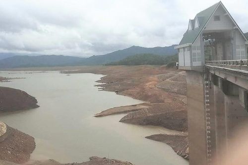 Thủy điện lớn nhất tỉnh Quảng Trị ngừng phát điện vì kiệt nước