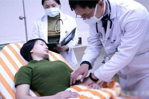 Cô gái 10 năm chiến đấu với ung thư tiết lộ 4 bí quyết để khối u không di căn