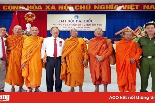 Phát huy vai trò người có uy tín
