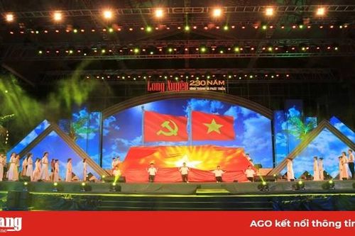 19 giờ 30 phút tối nay (20-8) diễn ra Chương trình Lễ kỷ niệm 'Long Xuyên 230 năm hình thành và phát triển'