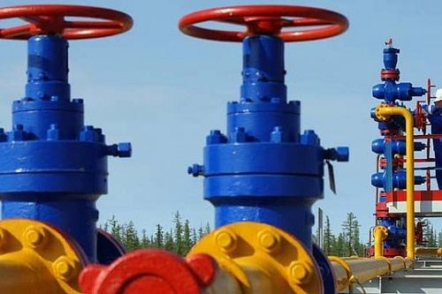 Bộ Tài chính Nga công bố giá dầu Urals giảm