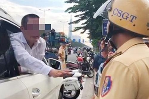 Thi hành công vụ chuẩn mực để người vi phạm 'tâm phục, khẩu phục'