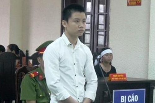 Đâm chết người do mâu thuẫn giao thông, sát thủ 16 tuổi lãnh án tù