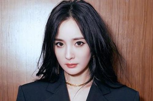 Dương Mịch phá cách, đọ sắc cùng mỹ nữ Tân Cương Cổ Lực Na Trát