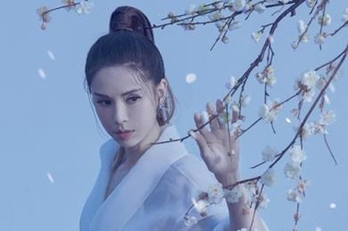 Lý Nhược Đồng hóa thân thành hiệp nữ trong bộ ảnh mới