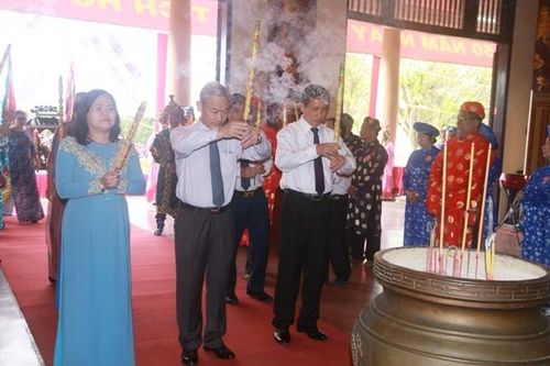 Tưởng niệm 50 năm ngày mất Chủ tịch Hồ Chí Minh