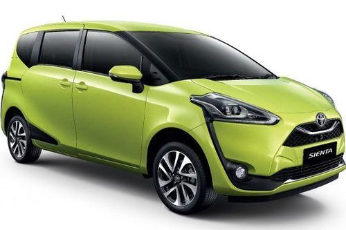 Nội soi ô tô MPV Toyota giá 573 triệu