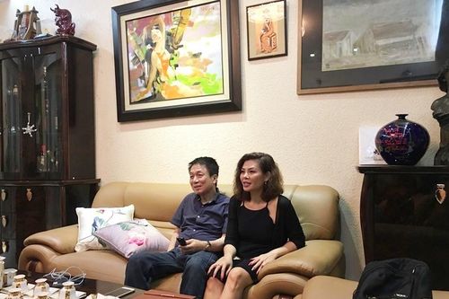 Ngọc Anh 3A cất tiếng hát trong căn nhà của Phú Quang