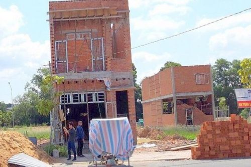 Bình Dương: Cần xử lý nghiêm việc cố ý lấy đất công ích Nhà nước phân lô, bán nền