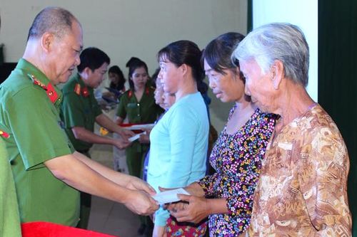 Chú trọng hoạt động phong trào ở địa bàn giáp ranh