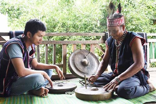 'Dân vận khéo' ở vùng DTTS - Kỳ 2: Những điển hình từ buôn làng