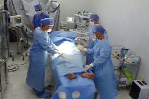 Bệnh xá đảo Song Tử Tây phẫu thuật cấp cứu ngư dân đau ruột thừa