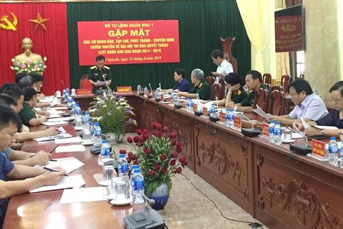 Quảng bá rộng rãi các điển hình của lực lượng vũ trang Quân khu 1