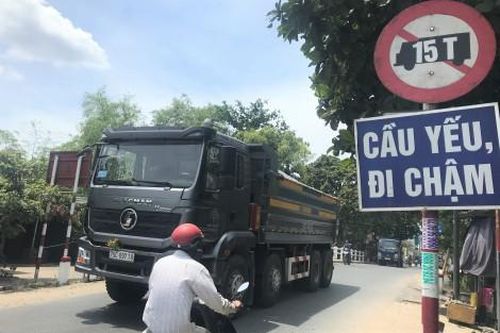 Kinh tế Xây dựng - Giao thông Lập biên bản vi phạm hành chính 19 xe tải ben