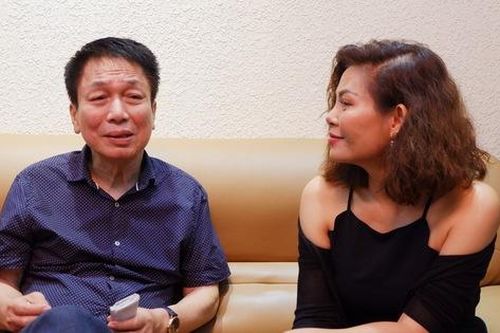 Quên vụ hét cát-sê 10.000 đô, Ngọc Anh vội thăm nhạc sĩ Phú Quang khi về nước