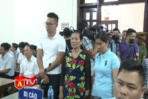 3 mẹ con đều lĩnh án về tội 'Chống người thi hành công vụ'