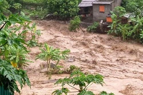 Lũ lại xuất hiện ở Mường Lát, một người mất tích