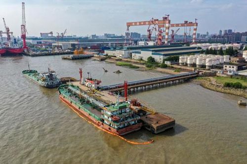 Giá dầu tăng lên 60 USD/thùng do tồn kho dầu của Mỹ giảm mạnh