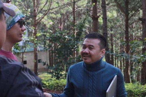 Đạo diễn Bá Vũ ra mắt phim 'Cha ma': Người làm phim kinh dị ở Việt Nam còn 'rón rén' lắm!
