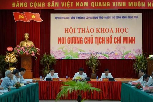 Học Bác, đề cao trách nhiệm nêu gương
