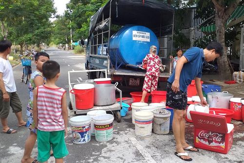 Đà Nẵng khốn khổ vì thiếu nước sạch