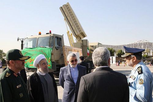 Iran khoe hệ thống tên lửa 'kình địch' S-300 Nga và Patriot Mỹ