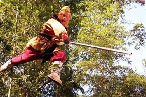 'Sốc' với lý do Tôn Ngộ Không cất gậy Như Ý ở vành tai
