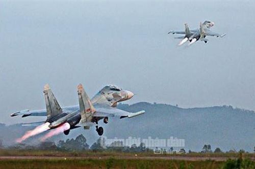Su-27/30 Việt Nam 'miễn nhiễm' tên lửa đối phương khi được trang bị Khibiny-M?