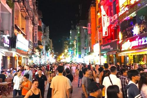 Nhà mặt phố sẽ mất giá?
