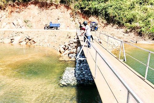 Đề xuất xây kè chống sạt lở tại Cam Lập